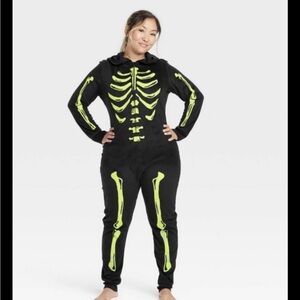 Hyde Eek women’s XXL  glow in the dark skeleton pajamas or costume black